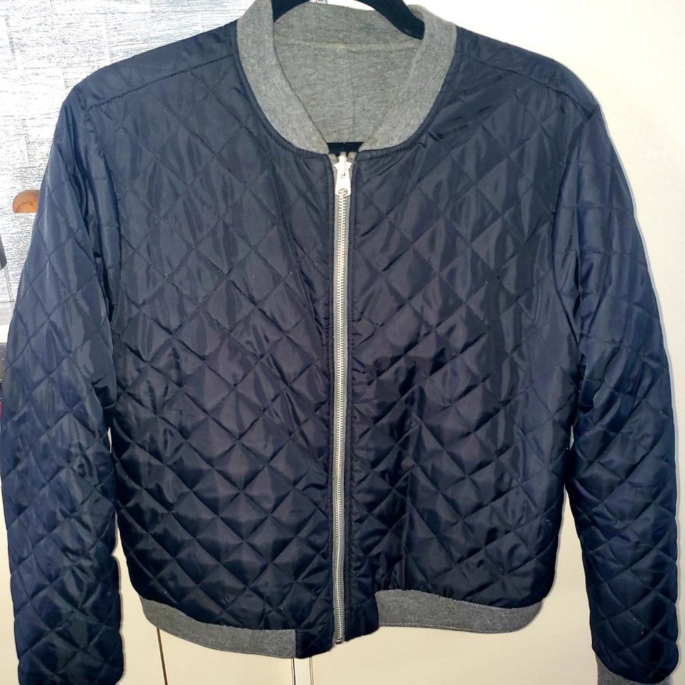 Abercrombie & Fitch  Shell Jackets, Bomber . Size M. Reversible, Black/Gray